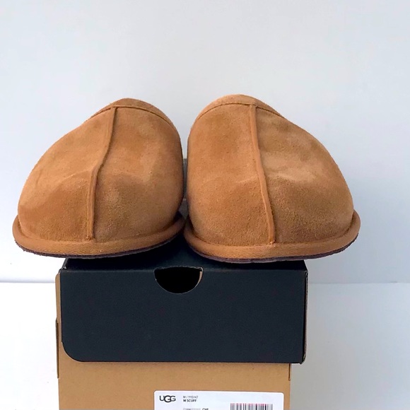 UGG Scuff Slippers - Picture 2 of 9